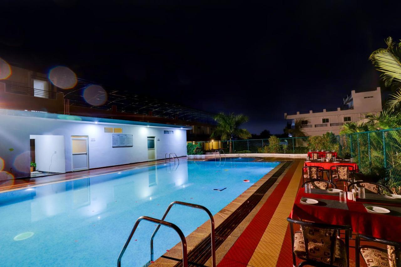 Royal Garden Brindavan Resort Krishnarajasagara Buitenkant foto