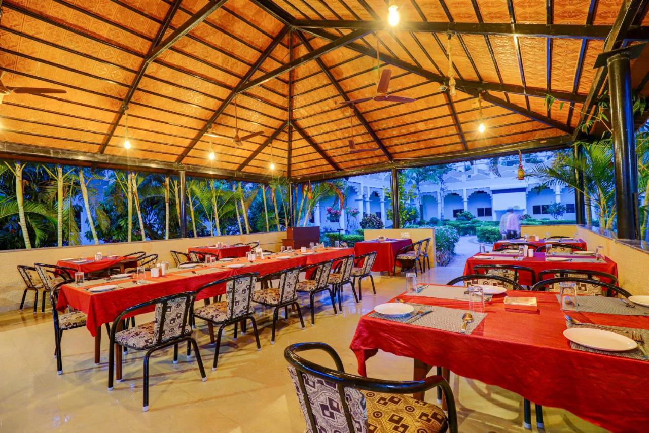 Royal Garden Brindavan Resort Krishnarajasagara Buitenkant foto