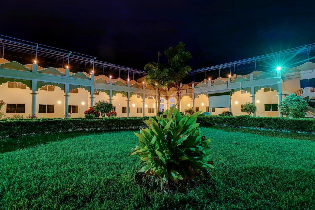 Royal Garden Brindavan Resort Krishnarajasagara Buitenkant foto